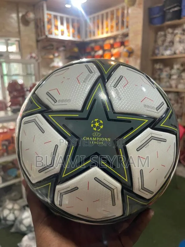 Champions League Ball · Photo 1