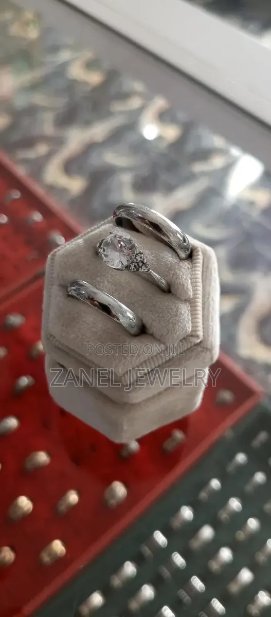 Titanium Wedding Bands · Photo 1