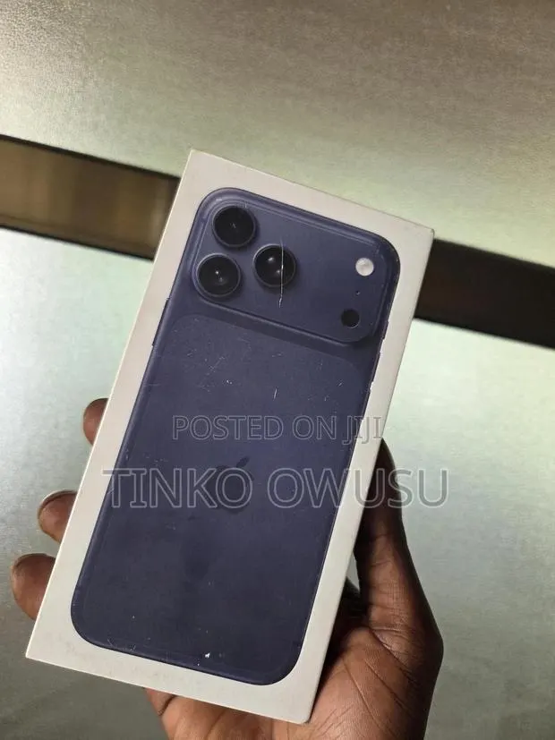 New Apple iPhone 17 Pro Max 256 GB Blue · Photo 1