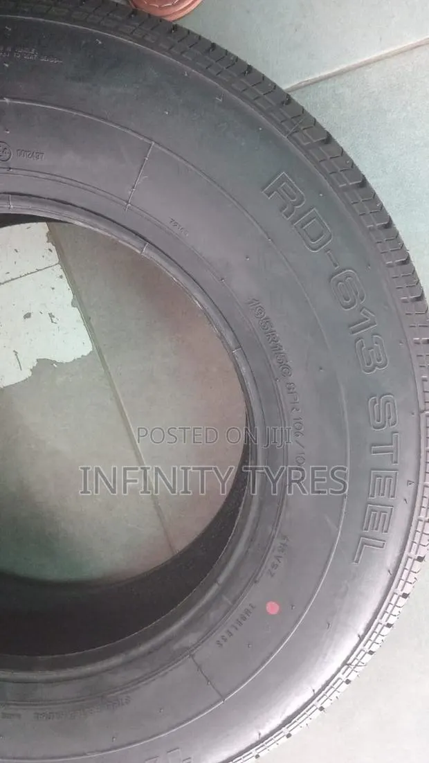 195r15c-Rd-613-Bridgestone · Photo 1