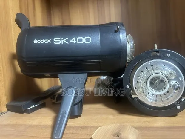Godox SK400 Studio Flash Monolight / Strobe Light · Photo 1