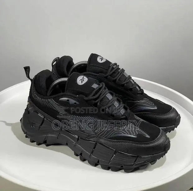 Original Reebok Zig Kinetica All Black · Photo 1