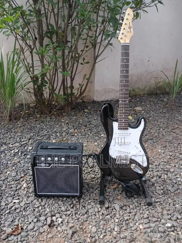 Gear4Music 3/4 Mini Guitar Gear4Music GA-10 Combo · Photo 1