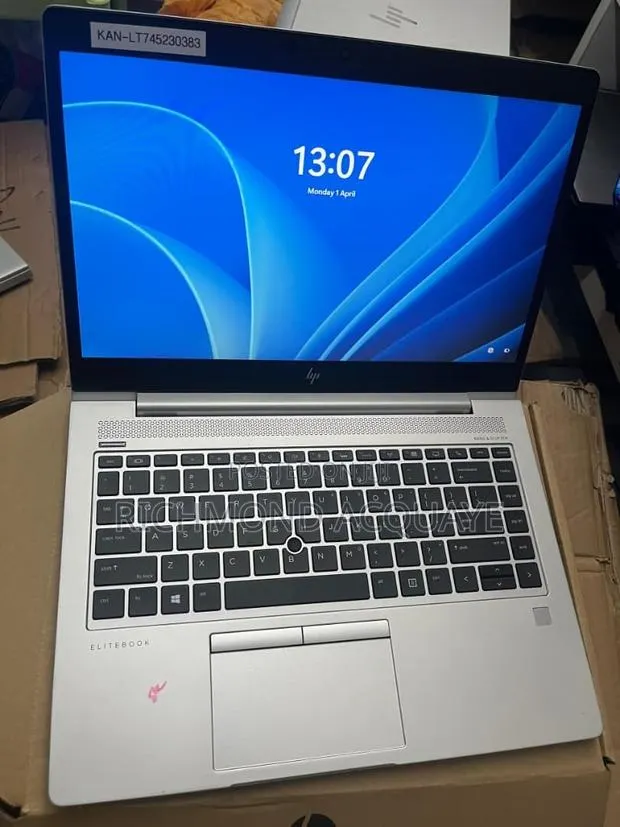 New Laptop HP EliteBook 840 G6 8GB AMD Ryzen 5 SSD 256GB · Photo 1