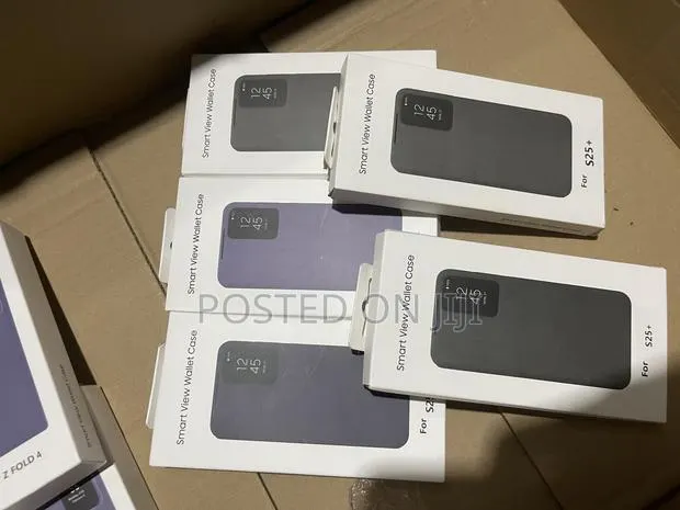 S25/ S25+ Smart View Case · Photo 1