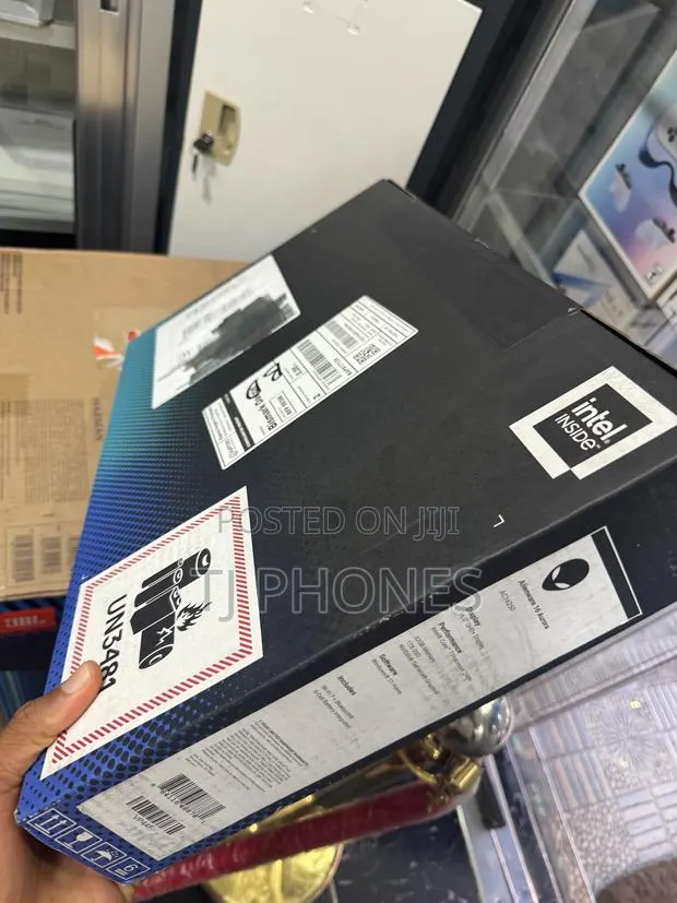 New Laptop Alienware 16 Aurora 32GB Intel Core i7 SSD 1T