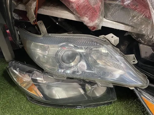 Toyota Camry 2009-2011 Headlights Original Used · Photo 1