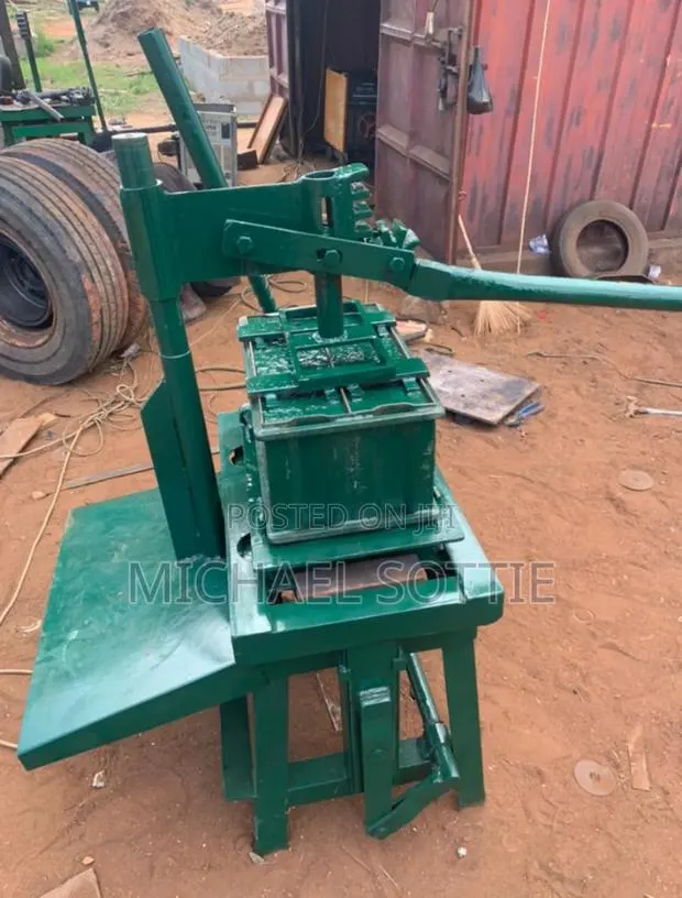 Automatic Quality Block Moulding Machine · Photo 1