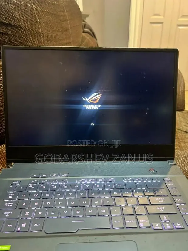 Laptop Asus ROG Zephyrus M15 GU502LU 16GB Intel Core i7 SSD 512GB · Photo 1