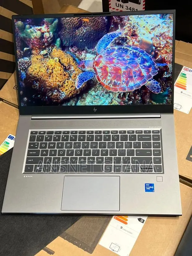 New Laptop HP ZBook Studio G8 32GB Intel Core i7 SSD 512GB · Photo 1