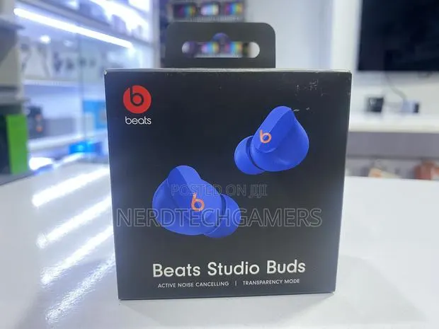 Beats Studio Buds · Photo 1