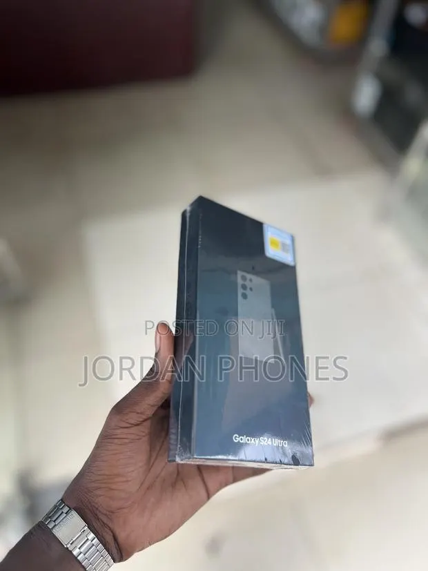 New Samsung Galaxy S24 Ultra 256 GB Black · Photo 1