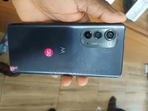 Motorola Edge (2022) 128 GB Black · Photo 1