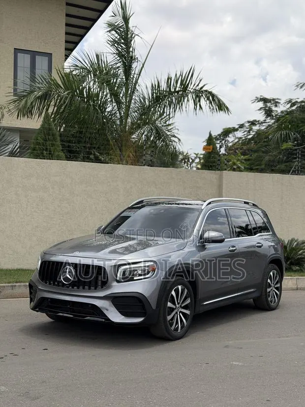 Mercedes-Benz GLB-Class GLB 250 4MATIC 2021 Black · Photo 1