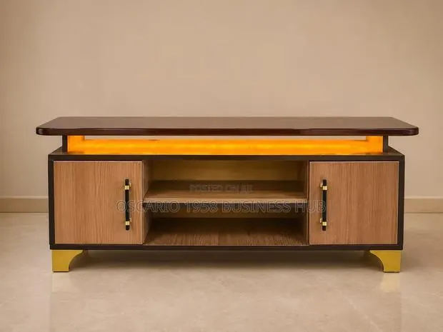 Living Room Table · Photo 1