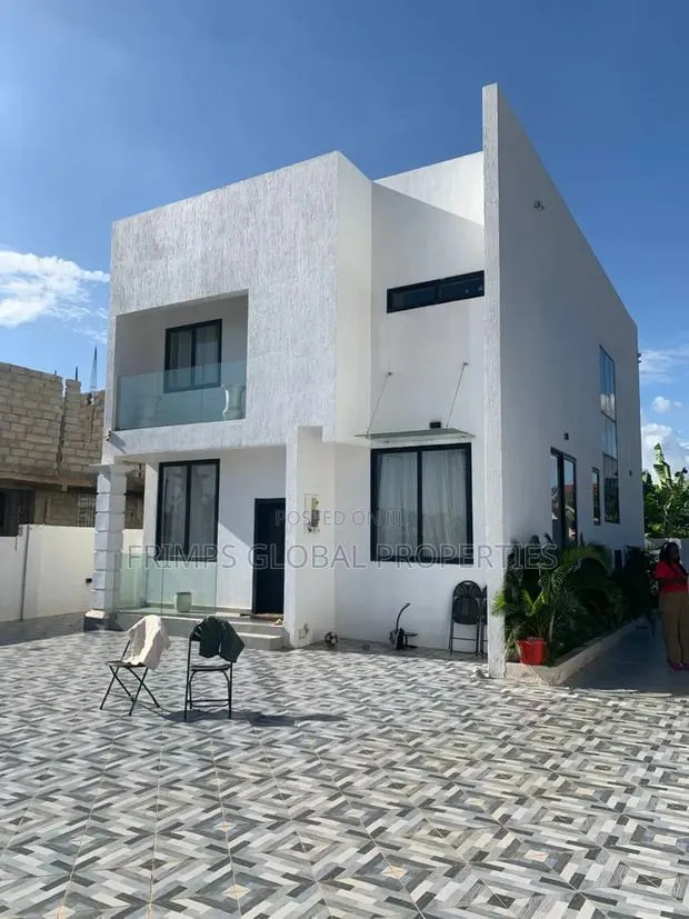 Furnished 3bdrm House in Pokuase for sale · Photo 1