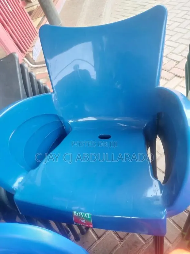 Plastic Chairs · Photo 1