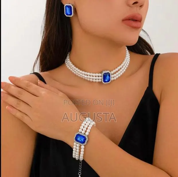 Women's Jewelry · Photo 1