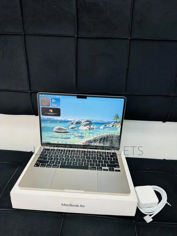 Laptop Apple MacBook Air 2022 M2 16GB Apple M2 SSD 256GB · Photo 1