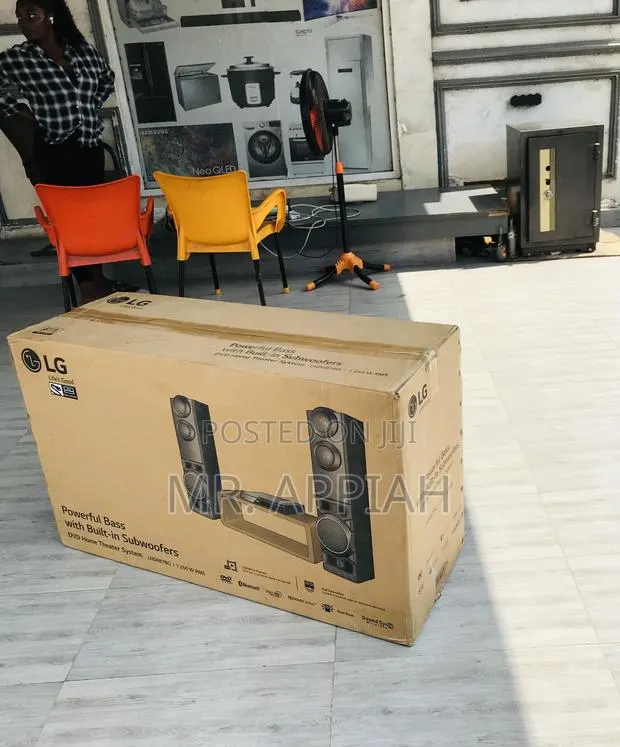 Sealed in Box Lg Lhd687bg 1250watt Bluetooth Sound Bar · Photo 1