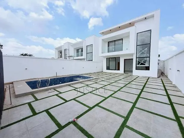 4bdrm House in Ashaley Botwe, School Junction for sale · Photo 1