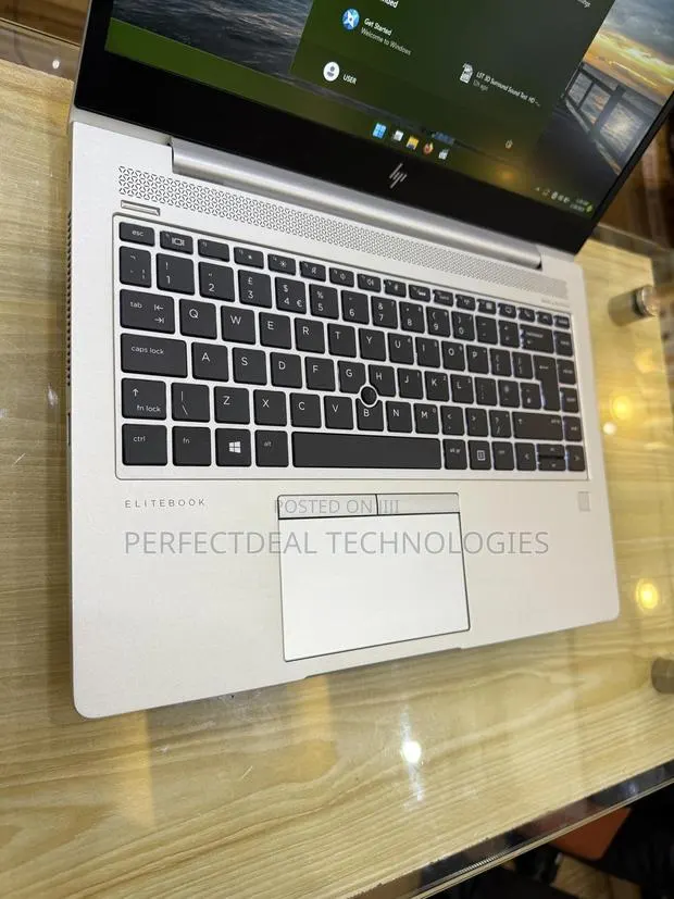 New Laptop HP EliteBook 745 G5 8GB AMD Ryzen 5 SSD 256GB · Photo 1