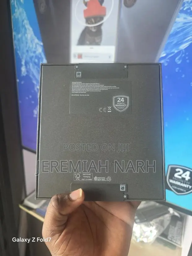 New Samsung Galaxy Z Fold8 Ultra 256 GB Black · Photo 1
