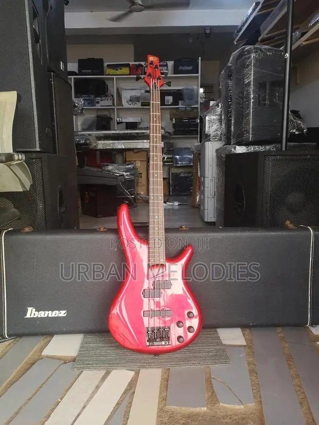 Ibanez SR800LE Soundgear Electric Bass Guitar · Photo 1