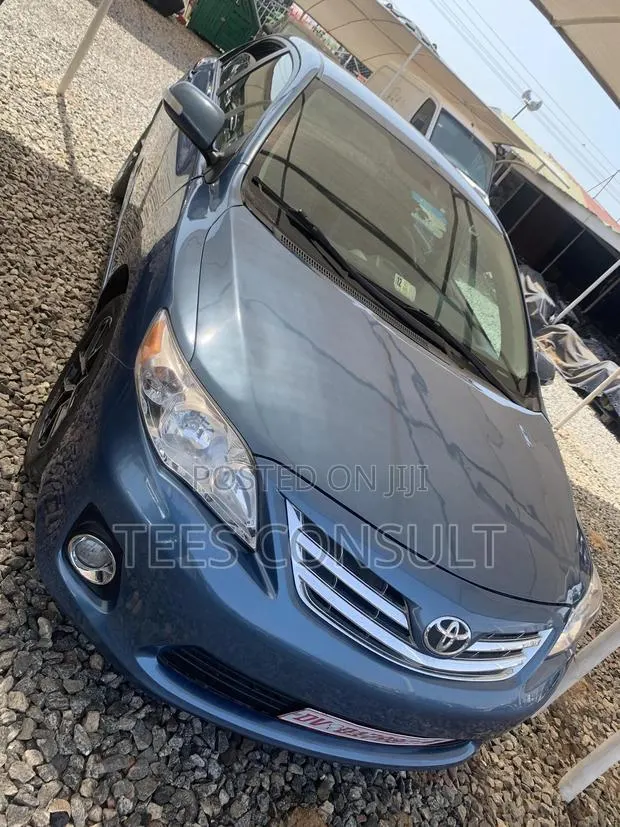 Toyota Corolla 2013 Blue · Photo 2