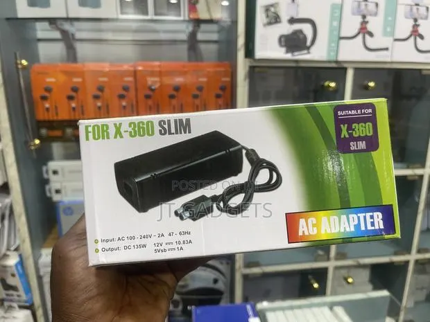 Xbox 360 Slim AC Adapter (135W) · Photo 1