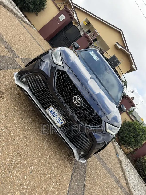Toyota Highlander XSE 2022 Blue · Photo 1