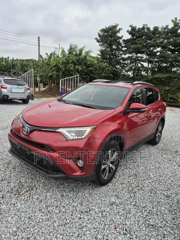 Toyota RAV4 2017 Red · Photo 3