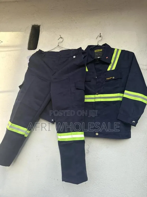 Industrial Commercial Thick Heavy Duty Saftey Coverall Top And Down · Photo 1