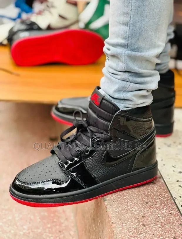 Jordan 1 Reflector Black and Red · Photo 1