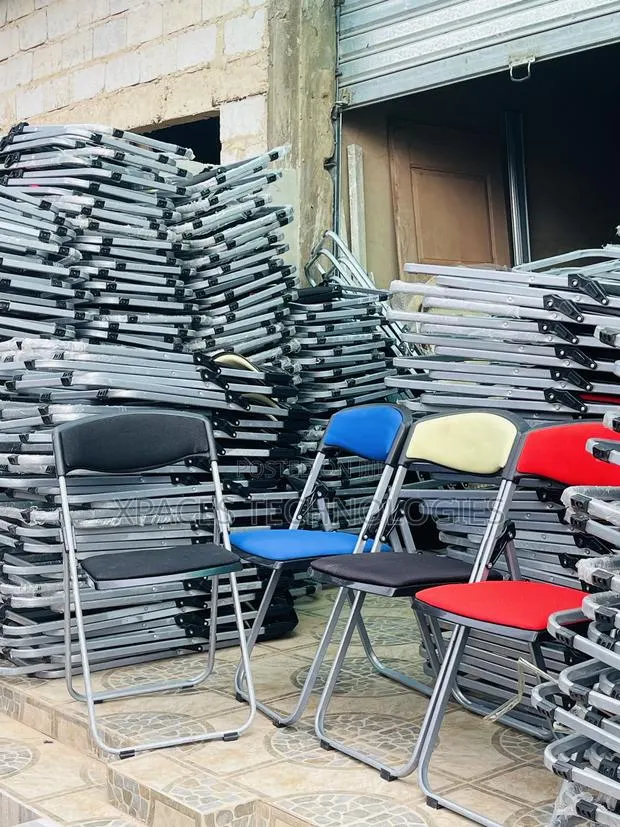 High Quality Portable Folding Chair / Event Chairs for Indoor Use · Photo 1