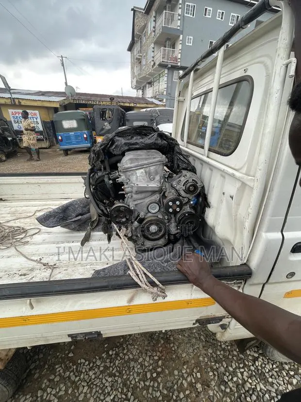 2014-2017Toyota Corolla Engine With CVT Gearbox Complete · Photo 1