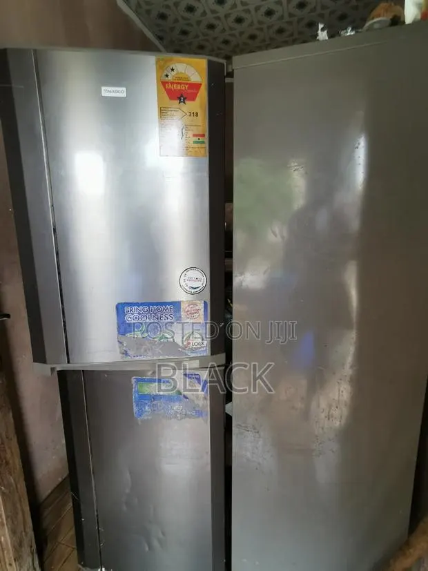 Used Nasco Fridge · Photo 1