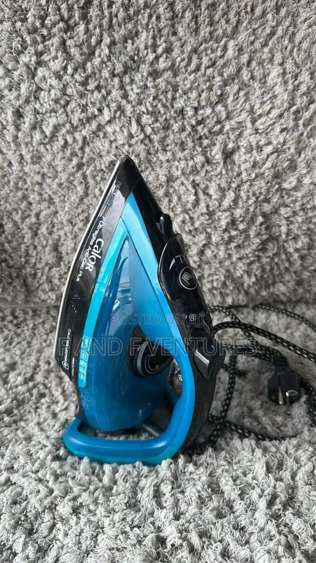 Carol Steam Iron · Photo 1