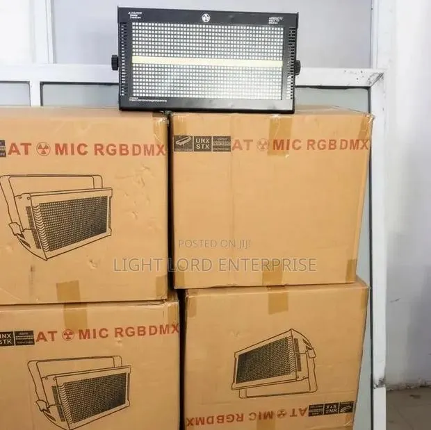 MDL-- 4in1 Stage Strobe Light 960Led · Photo 1