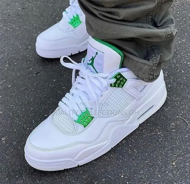 Jordan 4 Metallic Green · Photo 1