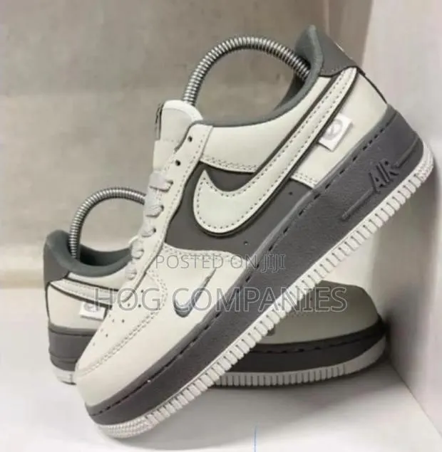 Quality Nike Sneakers Footwear With Box · Photo 1