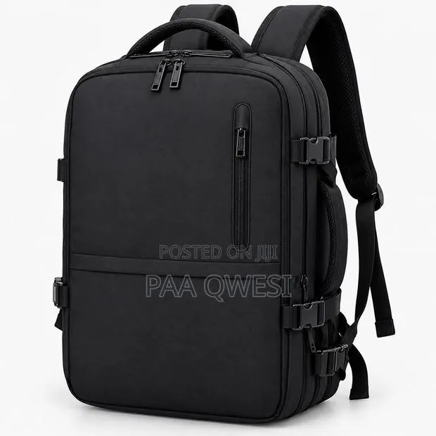 Large Capacity Travel Laptop Backpack · Photo 1