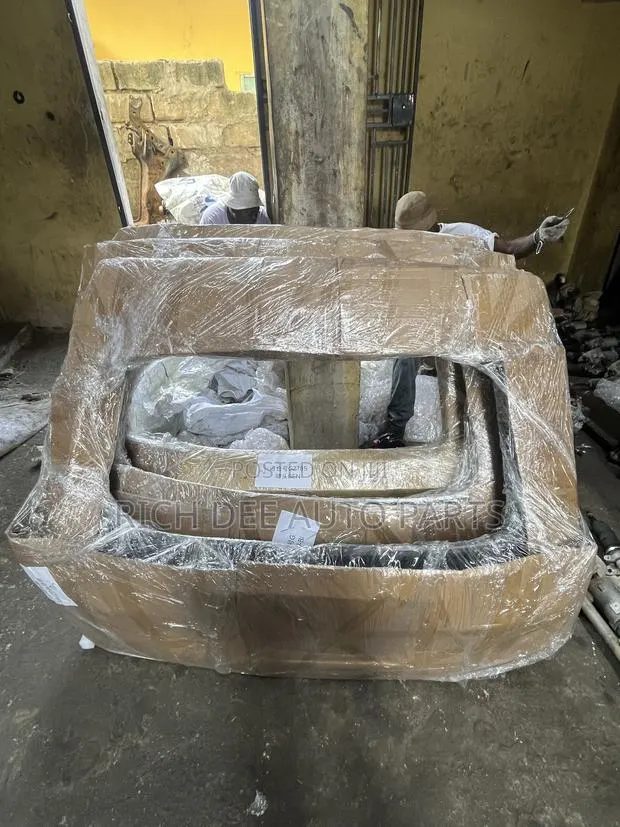 Toyota RAV4 2019, 2020, 2021, 2022, 2023, 2024 Boot Fiber Trunk · Photo 1