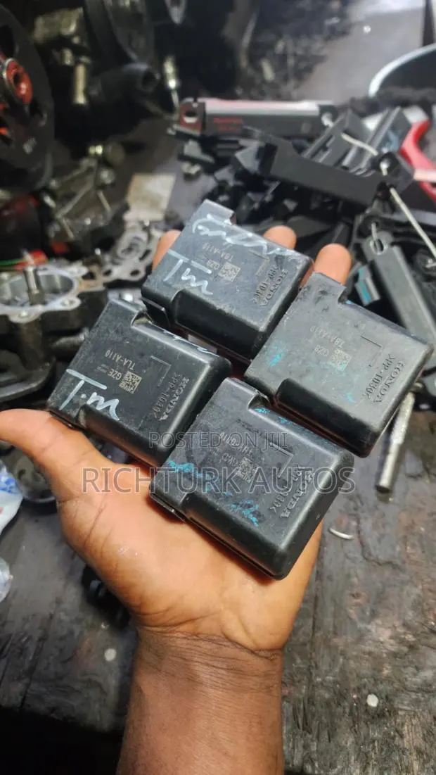 2018 Honda Cr-v Gateway Control Module Unit Tla 17 18 19 20 21 22 · Photo 1