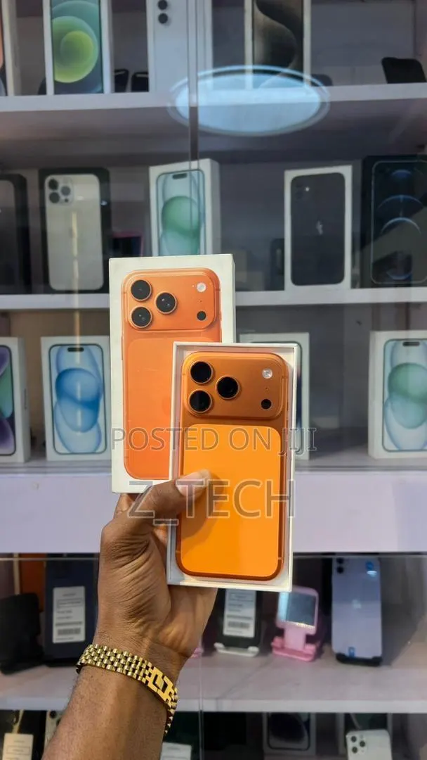 New Apple iPhone 17 Pro Max 256 GB Orange · Photo 1