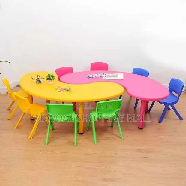 Kids Plastic Tables · Photo 1