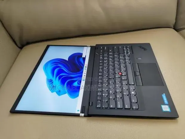Laptop Lenovo ThinkPad X1 Carbon 16GB Intel Core i7 SSD 256GB · Photo 1