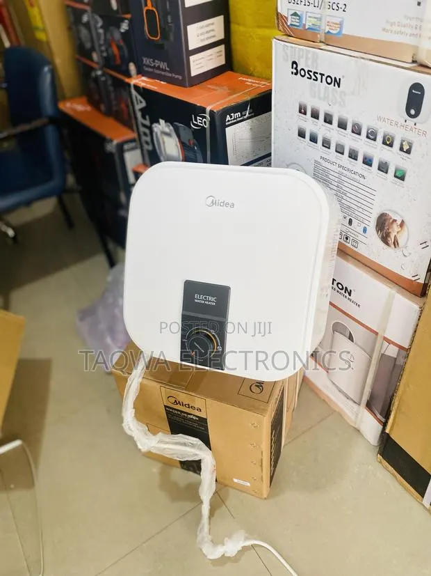 Midea Storage 15 LTRS Water Heater · Photo 1