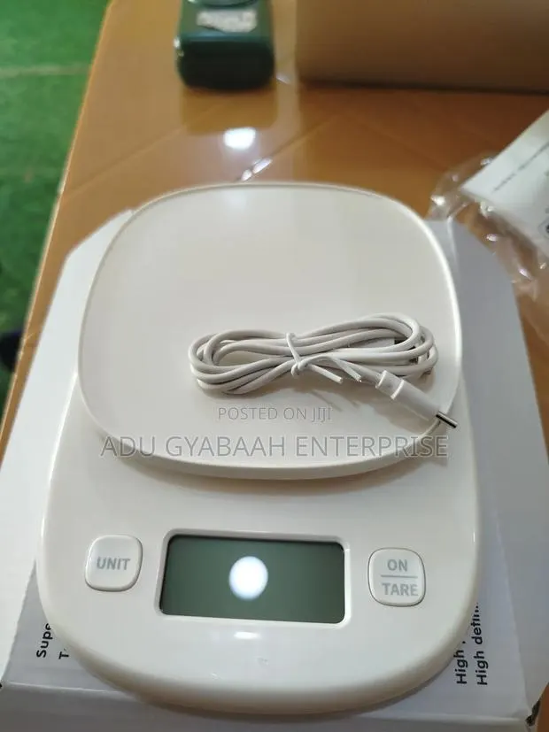 Electronic Digital Kitchen Scale · Photo 1