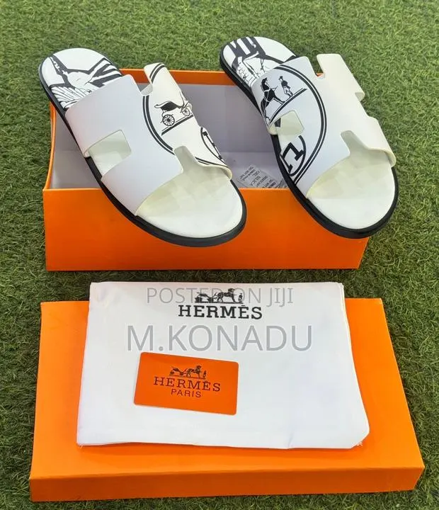 Hermes Slippers for Men · Photo 1